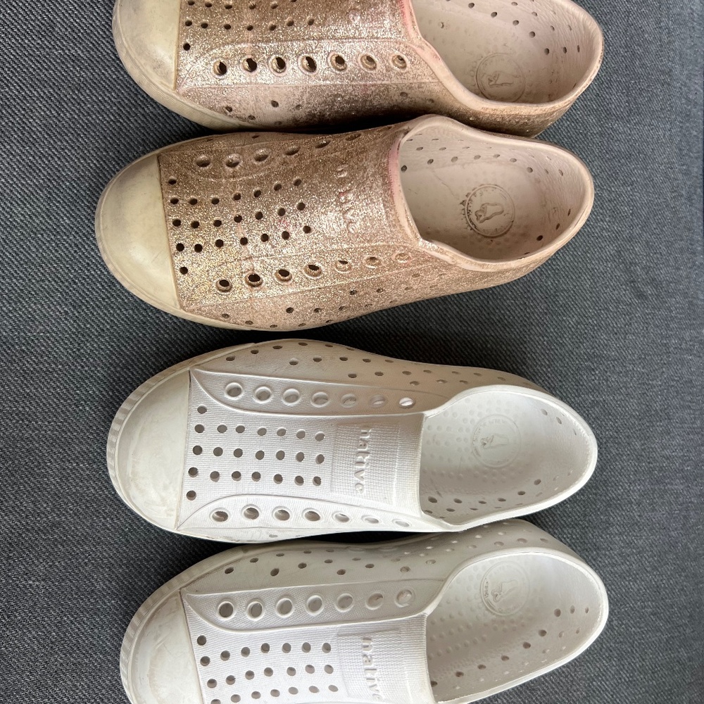 2 pairs of Native Jeffersons